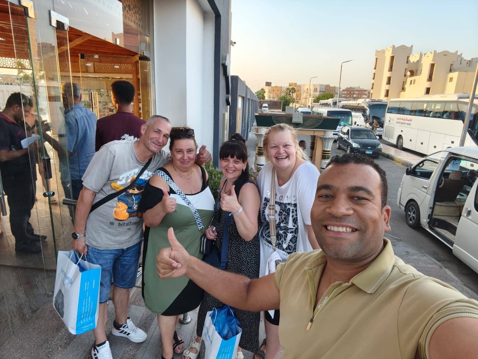 ZamZam Tours városnézés Hurghadában